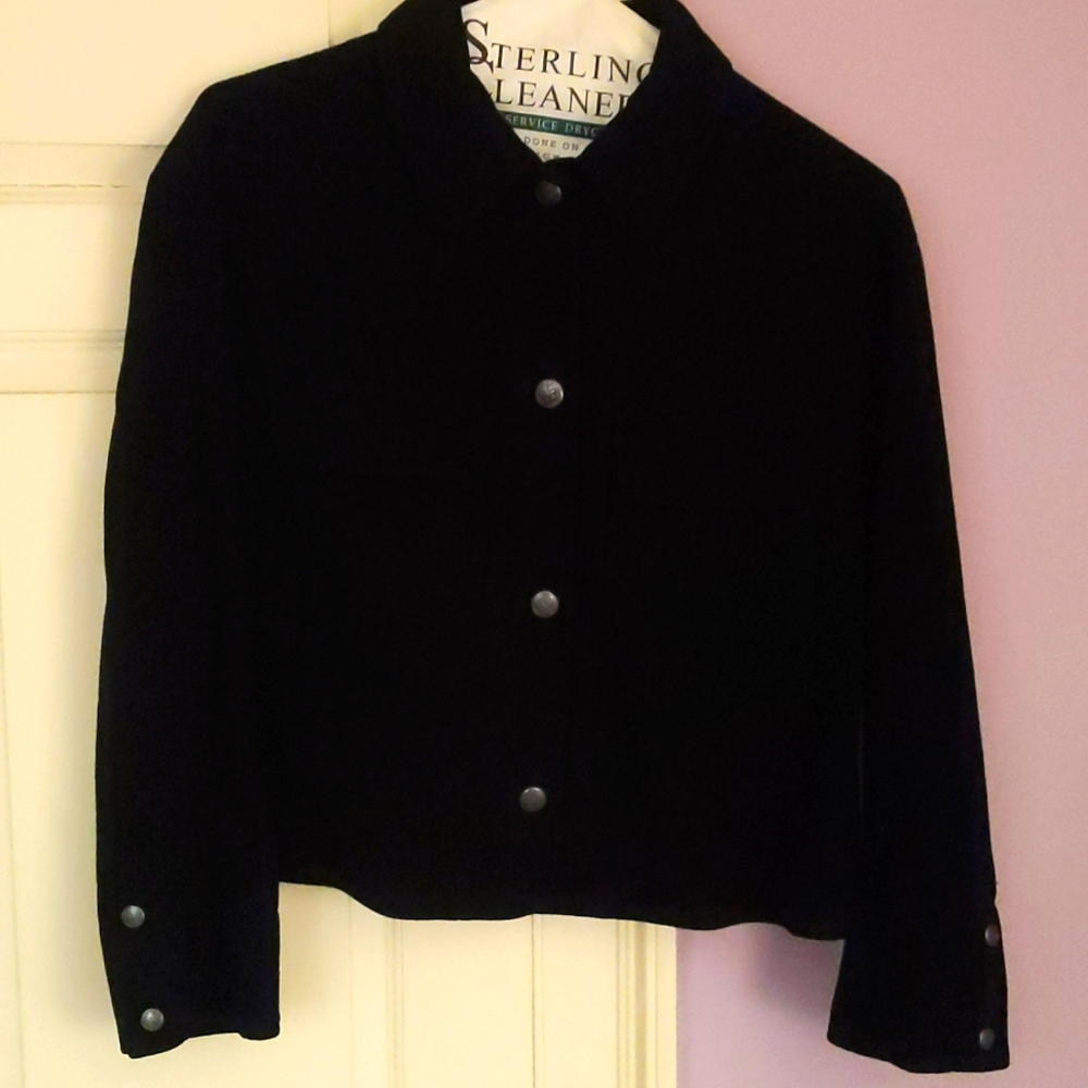 Country by Jax short black jacket size 10. This jacket runs large.